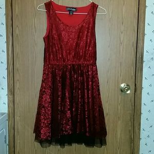 Bellezza sleeveless party dress Juniors Medium
